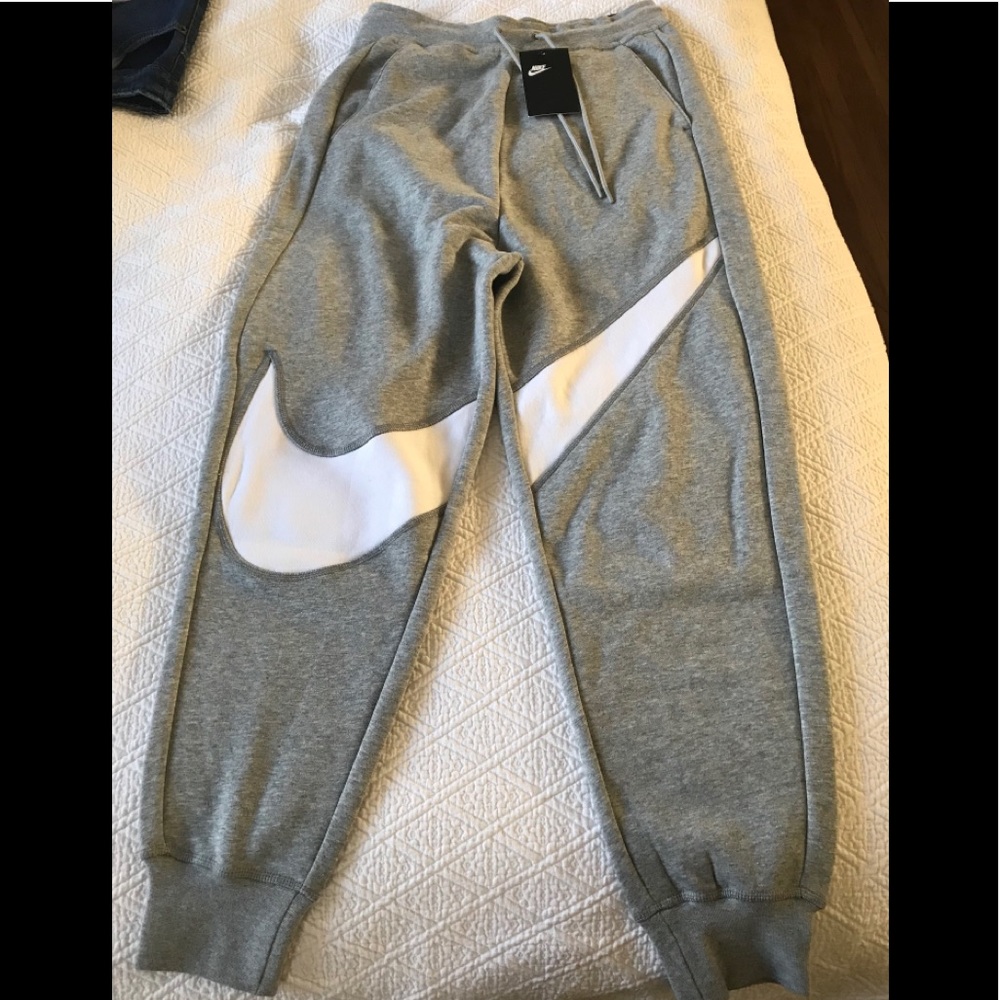 NWT NIKE Women’s Sweatpants